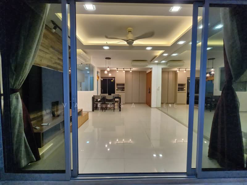 The Visionaire, 174 Canberra Drive, 4 Bedrooms, 1,281 sqft, Executive Condominium For Rent, by Vanessa See, 500061462 - Living Room - PropertyGuru.com.sg