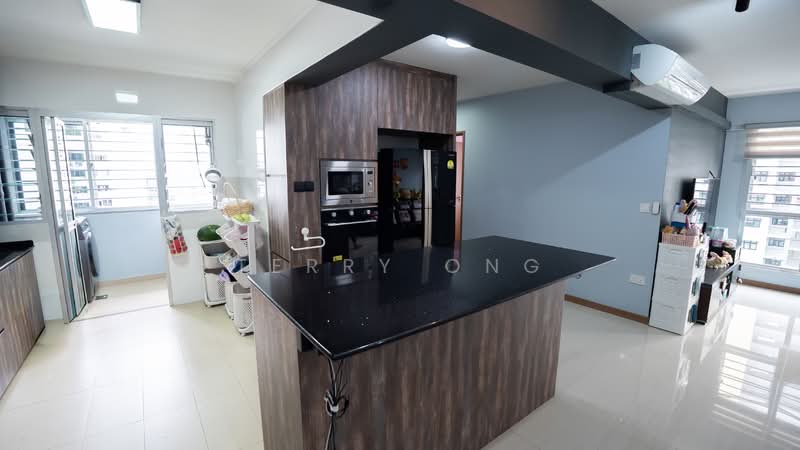 409A Northshore Drive HDB Flat For Sale at S$ 890,000 | PropertyGuru Singapore - Kitchen