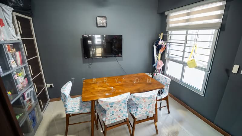 409A Northshore Drive HDB Flat For Sale at S$ 890,000 | PropertyGuru Singapore - Study Room