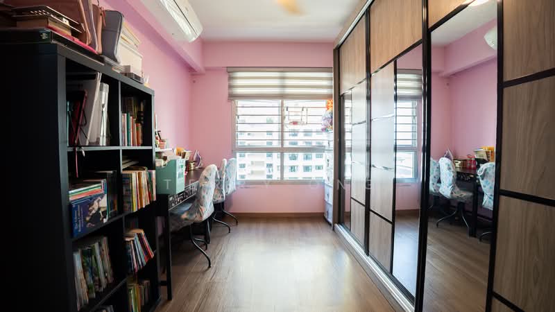 409A Northshore Drive HDB Flat For Sale at S$ 890,000 | PropertyGuru Singapore - Common Bedroom 1