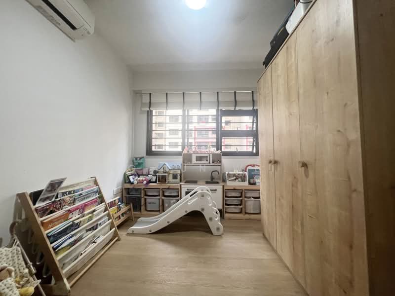 467B Bukit Batok West Avenue 9 HDB Flat For Sale at S$ 800,000 | PropertyGuru Singapore - Interior