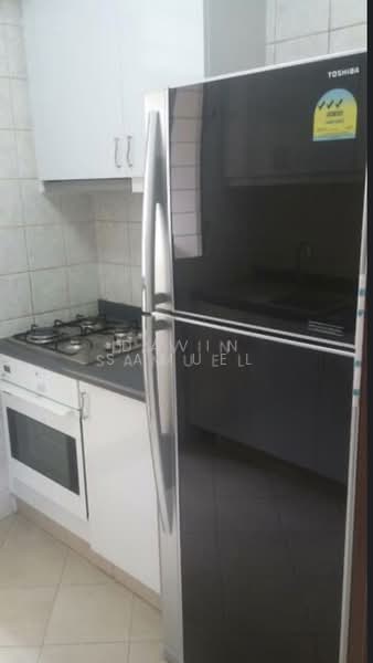 Trellis Towers Condominium For Sale at S$ 1,600,000 | PropertyGuru Singapore - Kitchen