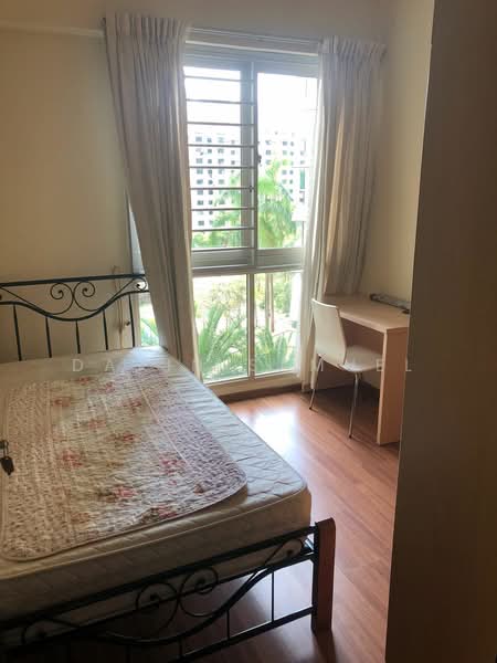 Trellis Towers Condominium For Sale at S$ 1,600,000 | PropertyGuru Singapore - Bedroom