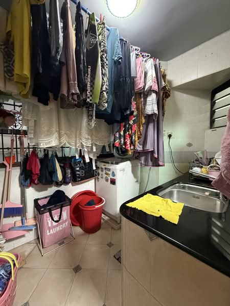 526 Woodlands Drive 14 HDB Flat For Sale at S$ 570,000 | PropertyGuru Singapore - Interior