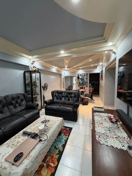 526 Woodlands Drive 14 HDB Flat For Sale at S$ 570,000 | PropertyGuru Singapore - Living Room