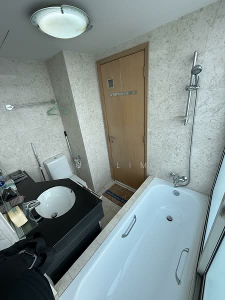 Bishan Point Condominium For Sale at S$ 1,780,000 | PropertyGuru Singapore - Bathroom