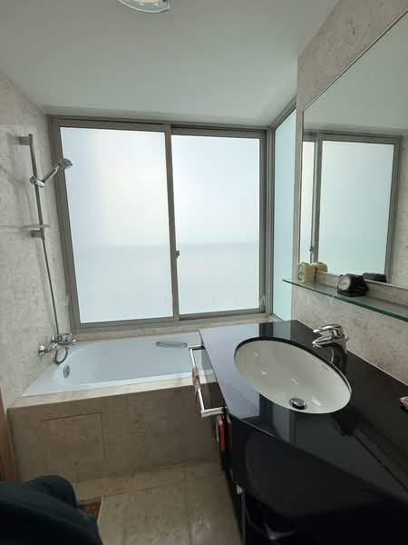 Bishan Point Condominium For Sale at S$ 1,780,000 | PropertyGuru Singapore - Bathroom