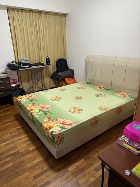 The Mayfair, 7 Jurong East Street 32, 2 Bedrooms, 926 sqft, Condominium For Rent, by (Dennis) Chng Swee Cher, 500061520 - Bedroom - PropertyGuru.com.sg