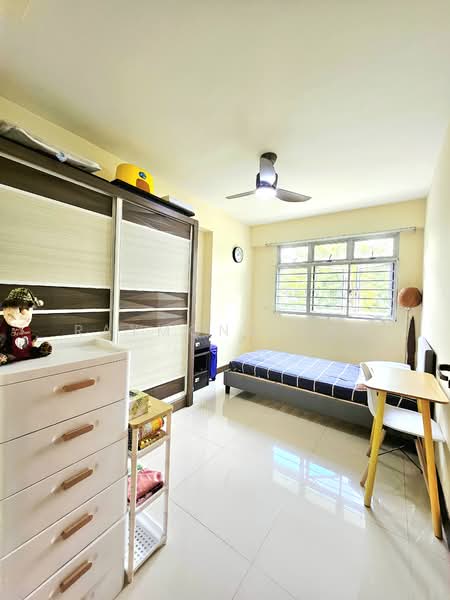 443C Fajar Road HDB Flat For Sale at S$ 708,000 | PropertyGuru Singapore - Bedroom 2