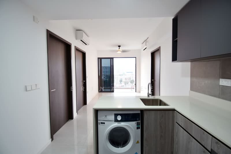 Riverfront Residences Condominium For Sale at S$ 1,150,000 | PropertyGuru Singapore - Interior