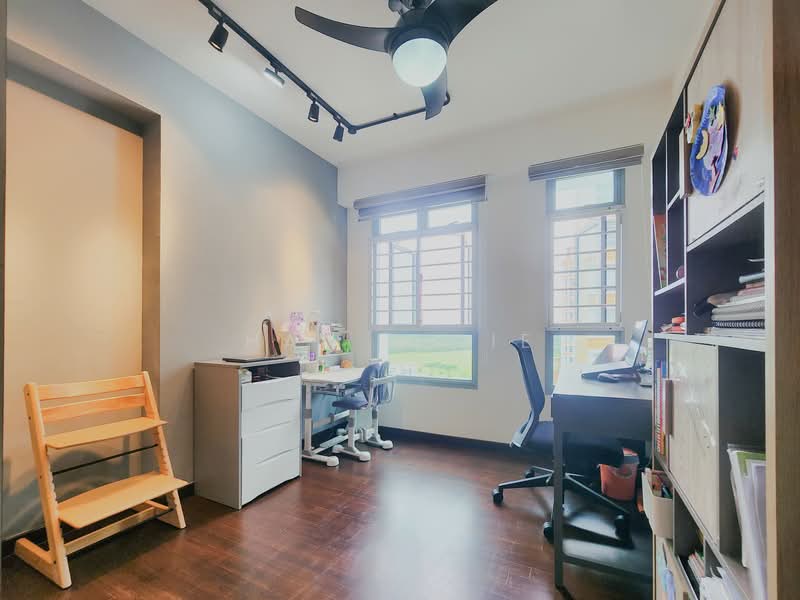 684D Edgedale Plains HDB Flat For Sale at S$ 738,000 | PropertyGuru Singapore