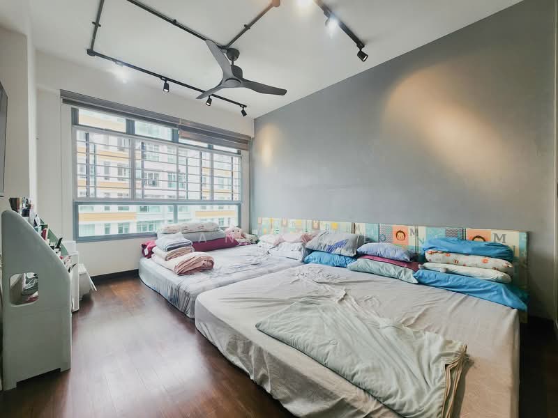 684D Edgedale Plains HDB Flat For Sale at S$ 738,000 | PropertyGuru Singapore - Bedroom