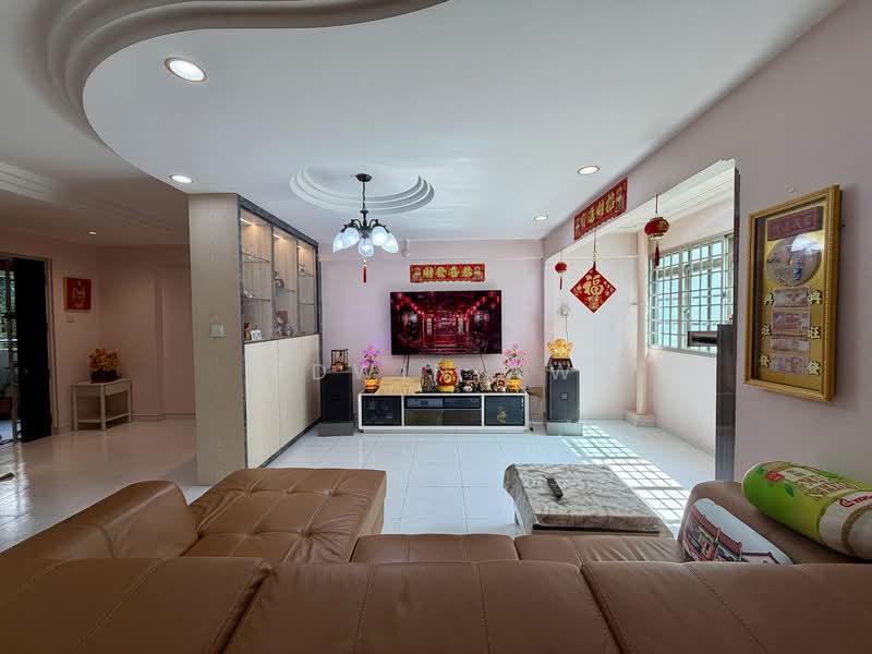 302A Anchorvale Link HDB Flat For Sale at S$ 730,000 | PropertyGuru Singapore - Living Room