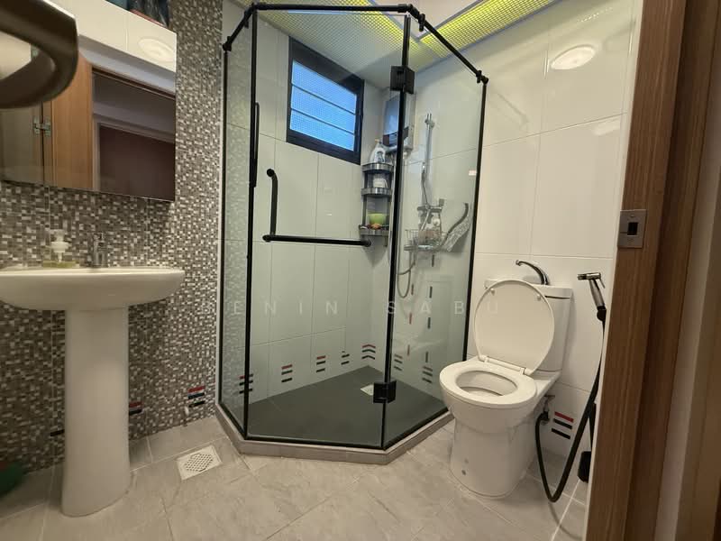 118A Alkaff Crescent, 118A Alkaff Crescent, 3 Bedrooms, 1,001 sqft, HDB Flat For Rent, by Benin Sabu, 500061541 - Bathroom - PropertyGuru.com.sg