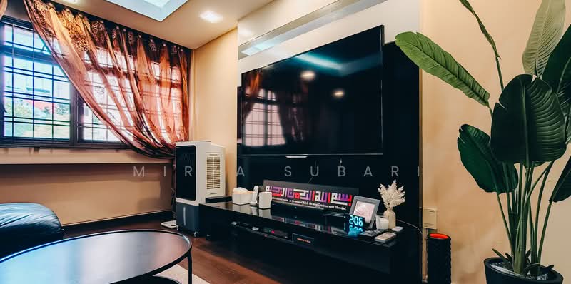 258D Compassvale Road HDB Flat For Sale at S$ 650,000 | PropertyGuru Singapore - Living Room