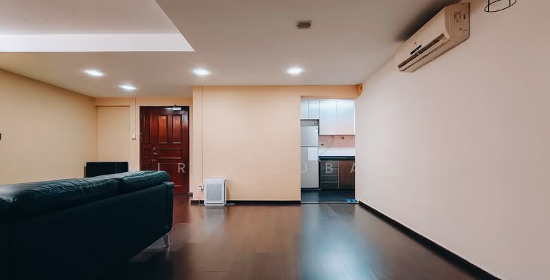 258D Compassvale Road HDB Flat For Sale at S$ 650,000 | PropertyGuru Singapore - Living Room