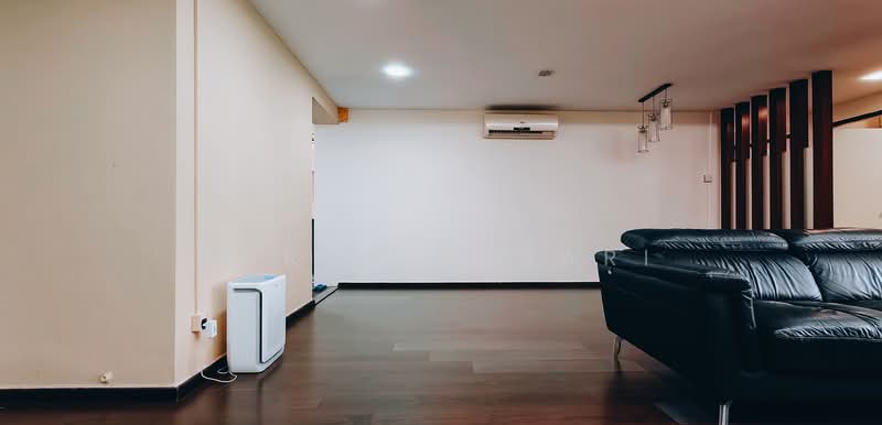 258D Compassvale Road HDB Flat For Sale at S$ 650,000 | PropertyGuru Singapore - Living Room