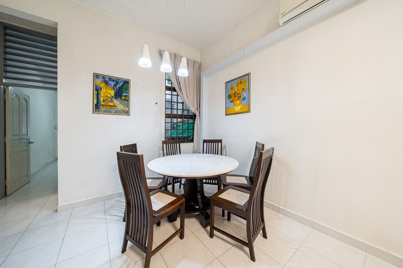 Mayflower Gardens, , 4 Bedrooms, 2,200 sqft, Terraced House For Rent, by Li Ying Quek, 500061563 - Dining Room - PropertyGuru.com.sg