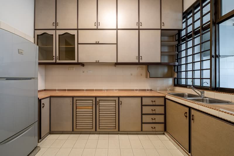 Mayflower Gardens, , 4 Bedrooms, 2,200 sqft, Terraced House For Rent, by Li Ying Quek, 500061563 - Kitchen - PropertyGuru.com.sg