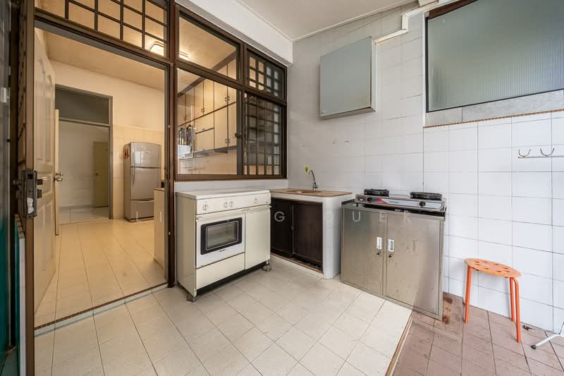 Mayflower Gardens, , 4 Bedrooms, 2,200 sqft, Terraced House For Rent, by Li Ying Quek, 500061563 - Kitchen - PropertyGuru.com.sg