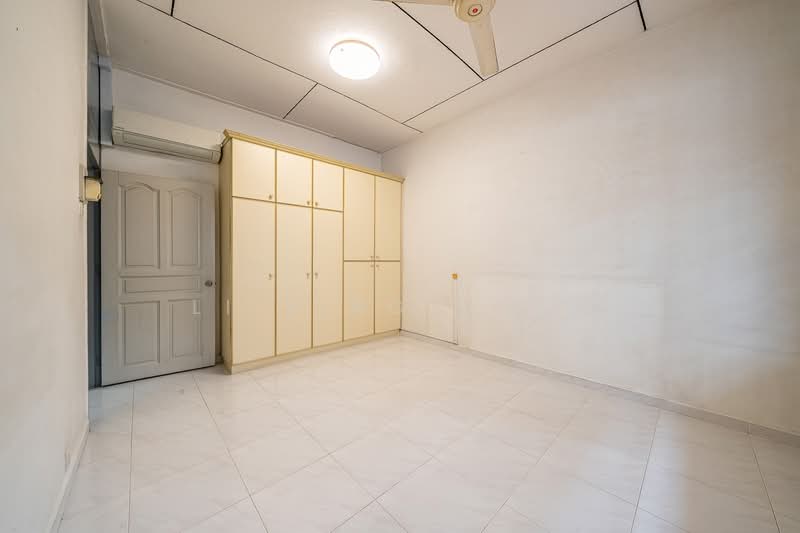 Mayflower Gardens, , 4 Bedrooms, 2,200 sqft, Terraced House For Rent, by Li Ying Quek, 500061563 - PropertyGuru.com.sg