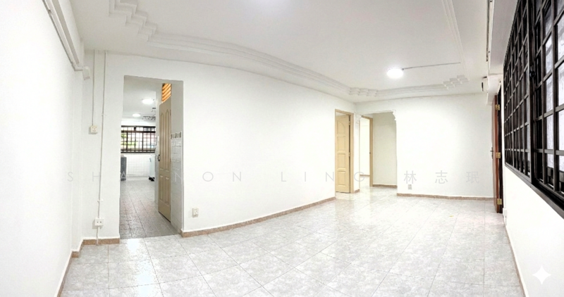 754 Yishun Street 72 HDB Flat For Sale at S$ 510,000 | PropertyGuru Singapore - Living Room