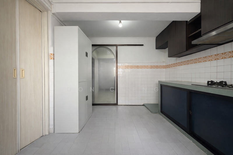 185 Boon Lay Avenue HDB Flat For Sale at S$ 340,000 | PropertyGuru Singapore - Kitchen