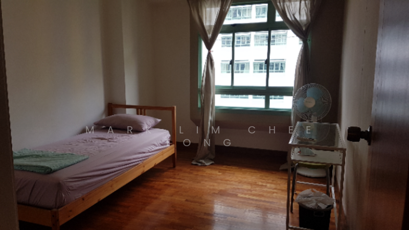 637D Punggol Drive HDB Flat For Sale at S$ 750,000 | PropertyGuru Singapore - Bedroom