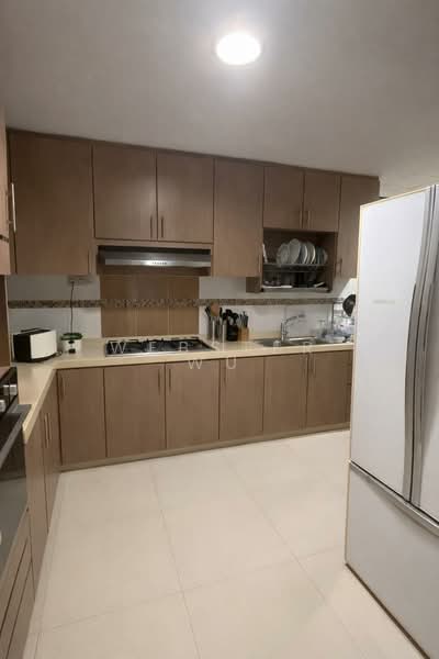 For Rent - Euro-Asia Court