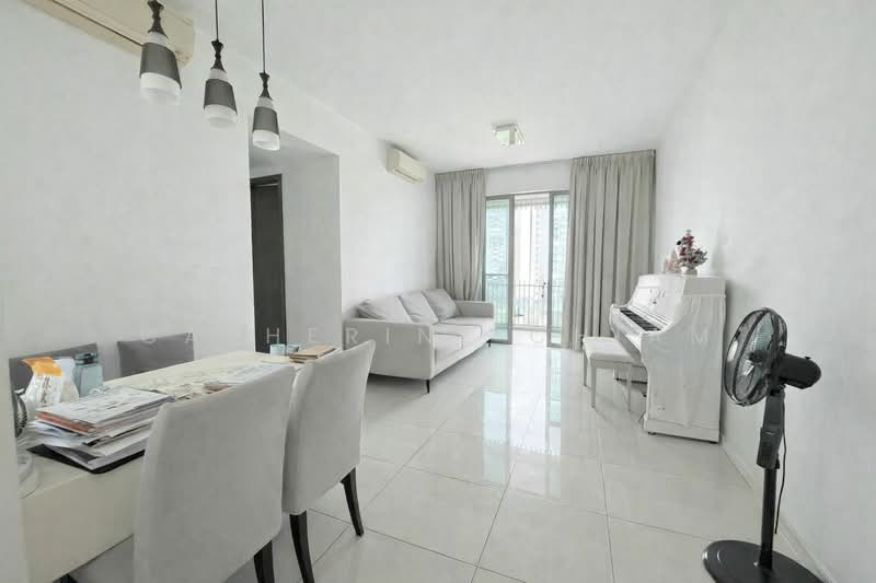 Hundred Trees, 89 West Coast Drive, 2 Bedrooms, 915 sqft, Condominium For Rent, by Catherine Chiam, 500061602 - Living Room - PropertyGuru.com.sg