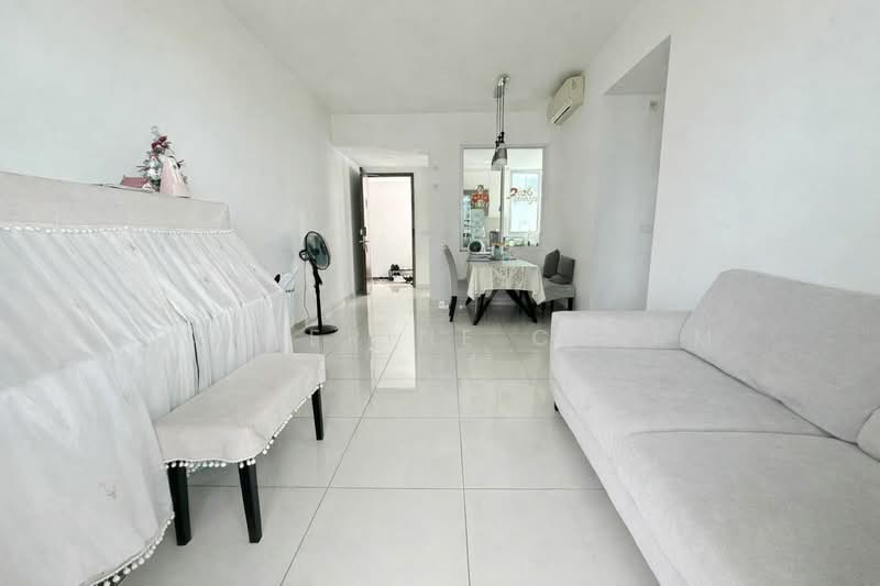 Hundred Trees, 89 West Coast Drive, 2 Bedrooms, 915 sqft, Condominium For Rent, by Catherine Chiam, 500061602 - Living Room - PropertyGuru.com.sg