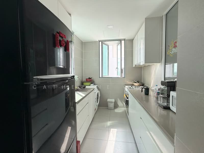 Hundred Trees, 89 West Coast Drive, 2 Bedrooms, 915 sqft, Condominium For Rent, by Catherine Chiam, 500061602 - Kitchen - PropertyGuru.com.sg