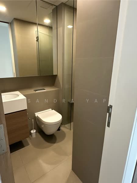 Echelon, 7 Alexandra View, 2 Bedrooms, 734 sqft, Condominium For Rent, by Sandra Yap, 500061604 - Bathroom - PropertyGuru.com.sg