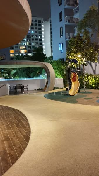 Parc Centros Condominium For Sale at S$ 2,580,000 | PropertyGuru Singapore - Exterior