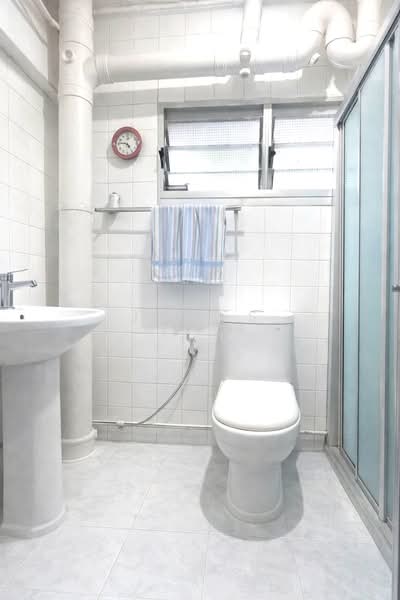 619 Woodlands Drive 52 HDB Flat For Sale at S$ 525,000 | PropertyGuru Singapore - Bathroom