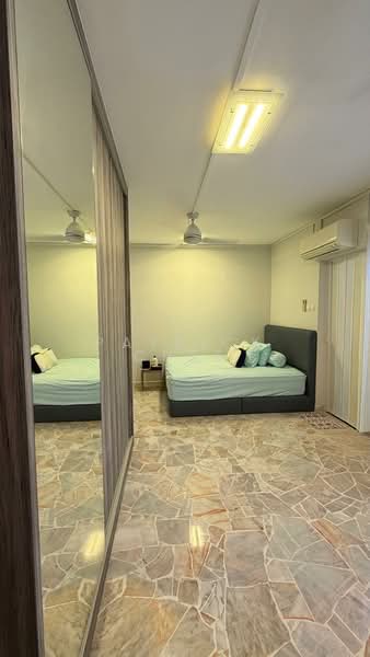 260 Tampines Street 21 HDB Flat For Sale at S$ 728,000 | PropertyGuru Singapore - Bedroom