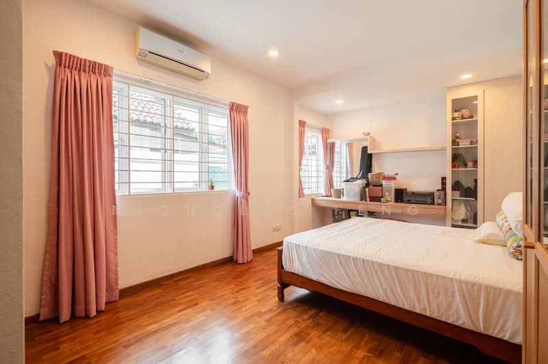Jalan Wajek Bungalow House For Sale at S$ 3,500,000 | PropertyGuru Singapore - Bedroom