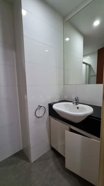 Amaranda Gardens, 116 Serangoon Avenue 3, 2 Bedrooms, 990 sqft, Condominium For Rent, by Raymond Sim, 500061627 - Bathroom - PropertyGuru.com.sg