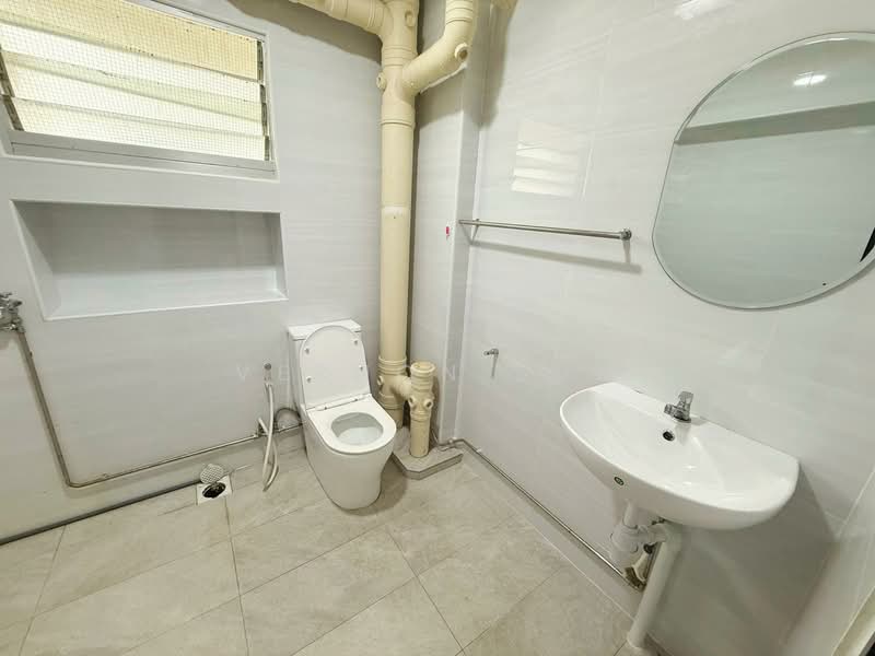 486B Tampines Avenue 9, 486B Tampines Avenue 9, 3 Bedrooms, 1,518 sqft, HDB Flat For Rent, by Vernon Sun, 500061651 - Bathroom - PropertyGuru.com.sg
