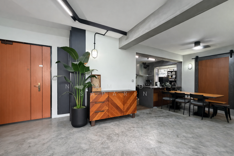 218D Boon Lay Avenue HDB Flat For Sale at S$ 760,000 | PropertyGuru Singapore - Entrance