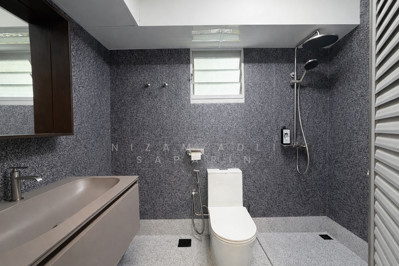 218D Boon Lay Avenue HDB Flat For Sale at S$ 760,000 | PropertyGuru Singapore - Bathroom