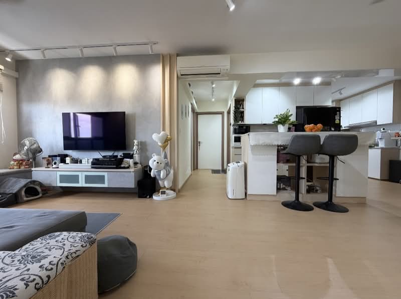 415a Northshore drive, , 3 Bedrooms, 1,205 sqft, HDB Flat For Sale, by Yuna Lim, 500061660 - Living Room - PropertyGuru.com.sg