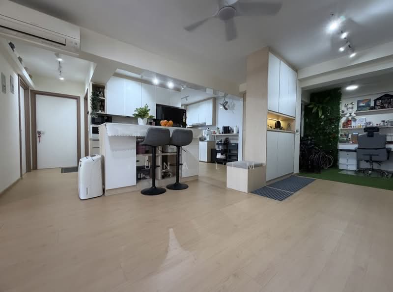 415a Northshore drive, , 3 Bedrooms, 1,205 sqft, HDB Flat For Sale, by Yuna Lim, 500061660 - Living Room - PropertyGuru.com.sg