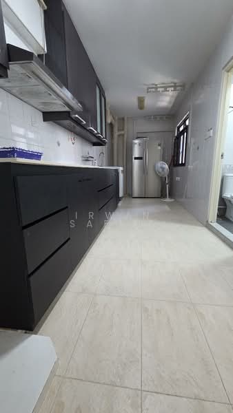 686D Choa Chu Kang Crescent, 686D Choa Chu Kang Crescent, 3 Bedrooms, 1,184 sqft, HDB Flat For Sale, by IRWAN SAFIEE, 500061663 - Kitchen - PropertyGuru.com.sg