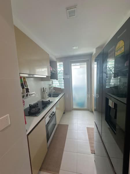 Vacanza @ East Condominium For Sale at S$ 1,900,000 | PropertyGuru Singapore - Kitchen