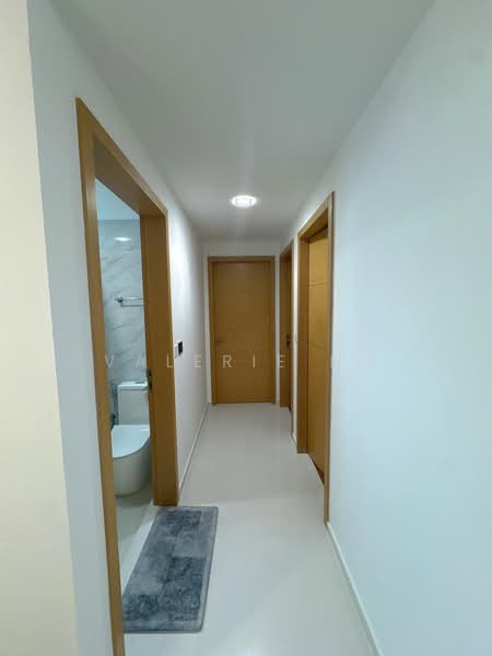 Vacanza @ East Condominium For Sale at S$ 1,900,000 | PropertyGuru Singapore - Corridor