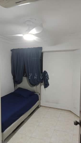 520 Woodlands Drive 14 HDB Flat For Sale at S$ 600,000 | PropertyGuru Singapore - Bedroom