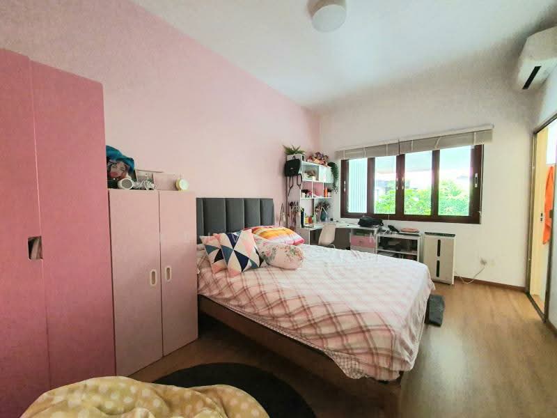 Tembeling Road ⭐️Classic look⭐️Where heritage meets Convenience Terraced House For Sale at S$ 5,350,000 | PropertyGuru Singapore - Bedroom