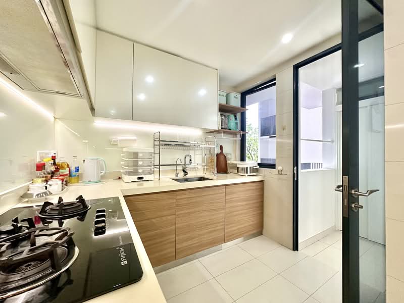 Jewel @ Buangkok Condominium For Sale at S$ 2,250,000 | PropertyGuru Singapore - Kitchen
