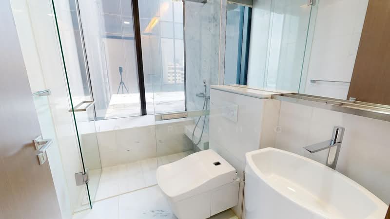 The Scotts Tower, 38 Scotts Road, 2 Bedrooms, 904 sqft, Condominium For Rent, by Joseph Khoo, 500061709 - Bathroom - PropertyGuru.com.sg